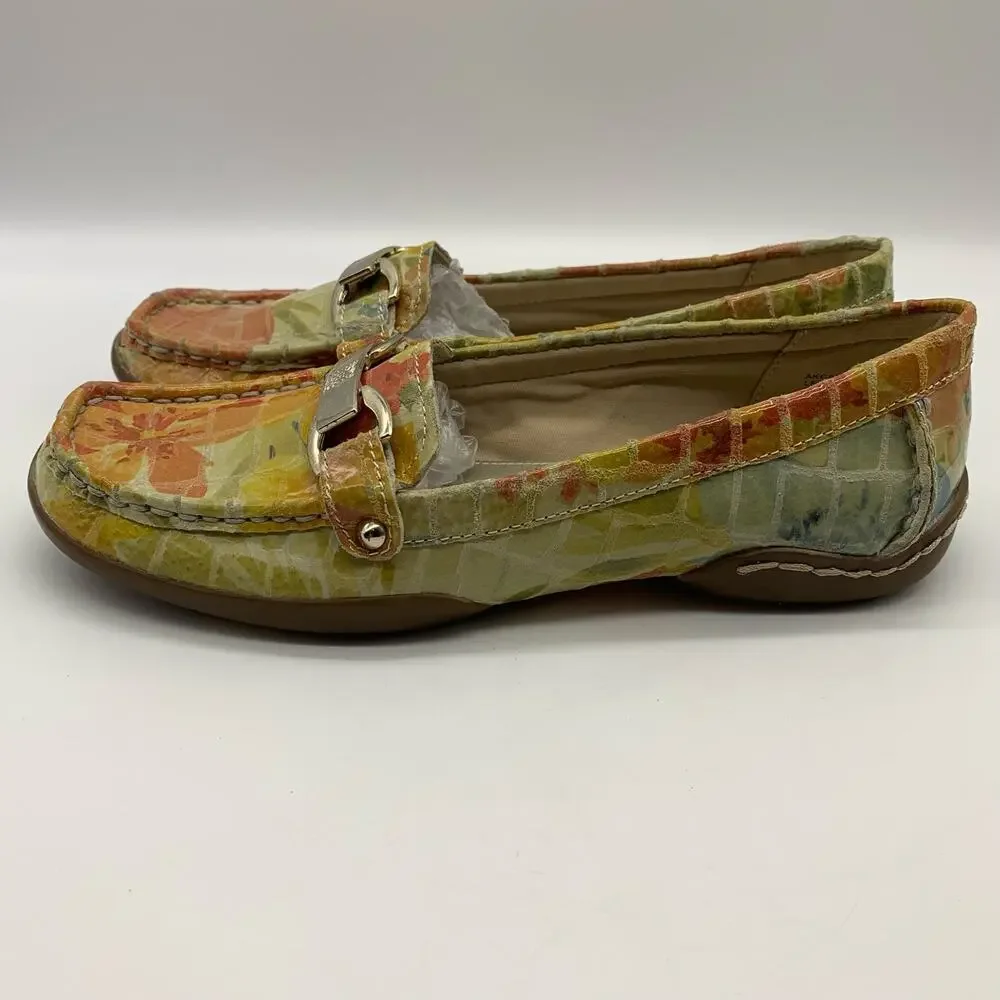 Anne Klein Women's Embossed Leather Floral Pattern Moccasin Loafers Sz 6M - Picture 4 of 13